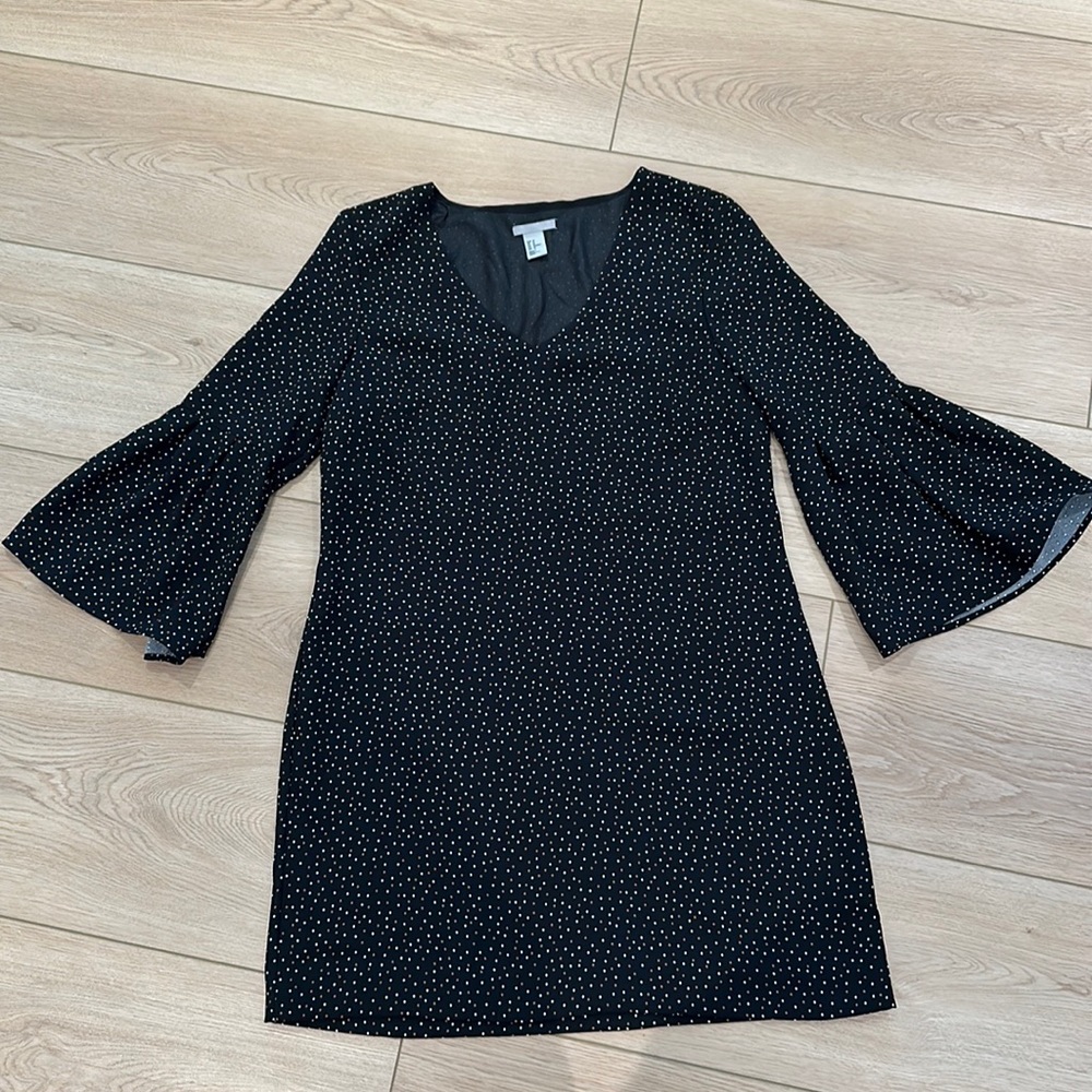 H&M dress with ruffle sleeve detail